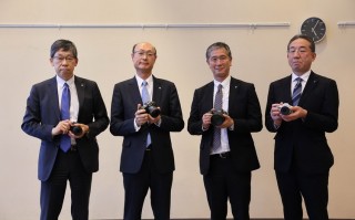 佳能：真正旗舰无反相机是EOS R1，请期待