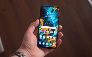 华硕ZenFone 8手机发布，5.9英寸屏幕，最小屏的骁龙888旗舰