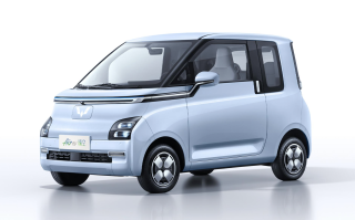 售价为6.78-8.28万，五菱Air ev晴空上市，续航里程可达300公里