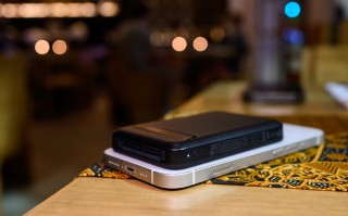 能磁吸、能快充：贝尔金qi2磁吸无线充电移动电源 iPhone出行好搭档