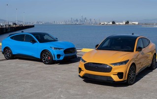 福特Mustang Mach-E GT版正式上市：更大续航492km 售价36.99万元