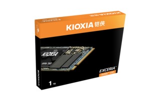 飘了？拿"半速"NVMe固态硬盘去拼旗舰型号，结果令人意外
