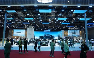 2023上海车展丨吉利银河L7"智爱座舱"大放异彩