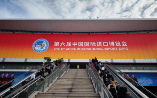 从机器人骑士到氢燃料汽车，进博会如何引领未来生活？