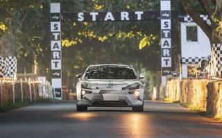 极星Polestar 5首发亮相 定位电动4门GT轿跑