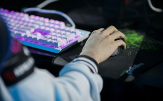 疫情宅家游戏促进PC游戏硬件销售 行业激增250亿元人民币