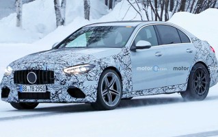 全新梅赛德斯-AMG C63测试谍照曝光：更大功率超480kW 预计下半年正式亮相