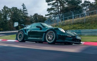 提供1000kg下压力！“蛙王”保时捷911 GT3 RS Manthey官图发布