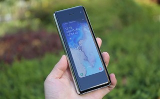 三星Galaxy Fold Lite或于明年年初上市 依旧内折斜刘海设计