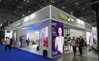 荣康 *** 椅参展2021体博会 足疗助眠体验至尊生活