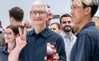iPhone 16系列发售三周销量大增20%，华为抢占老款iPhone市场