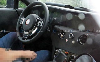 劳斯莱斯首款电动车闪灵内饰曝光 或搭载宝马最新iDrive8车机系统