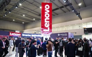 MWC2024丨透明屏笔记本与卷轴屏手机令人大开眼界，联想创新产品齐登场