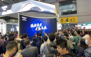 荣泰参展2021体博会，漫威联名 *** 椅带来健康新体验