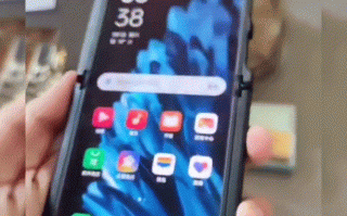 OPPO翻盖折叠手机工程机曝光，搭载天玑9000+处理器