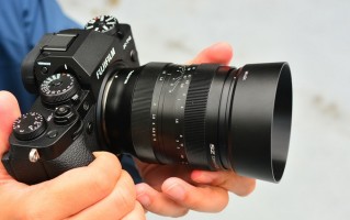 图丽推出APS-C标头SZ 33mm F1.2 覆盖索尼E、富士X卡口