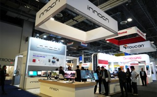 CES2024丨超长曲面带鱼屏等多款智显震撼上场，INNOCN联合创新大秀实力
