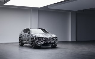 极星3测试车官图曝光：定位中型纯电SUV 明年上市