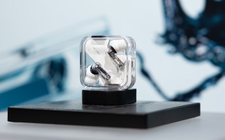 网红透明耳机新品，Nothing Ear（2）无线耳机国内上市，售价999元