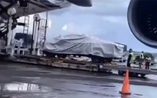 特斯拉Cybertruck在新西兰开启冬测 预计将于三季度末开启交付