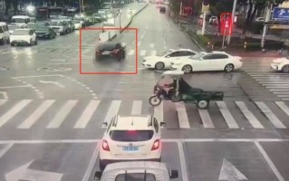 浙江台州特斯拉Model Y失控连撞多车，致2死1伤