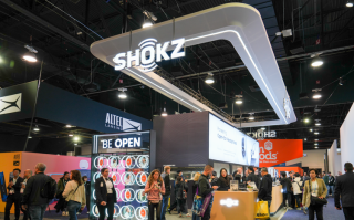 CES2024 | 韶音推出游泳专用骨传导耳机OpenSwim Pro：IP68防水，32GB容量