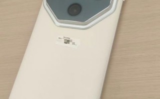 OPPO Find X7 Pro工程机曝光，2颗潜望长焦摄像头，还有八卦镜后摄模组