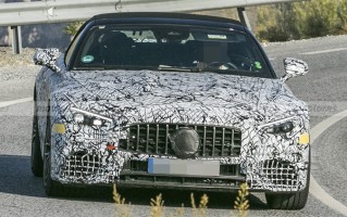 全新AMG SL PHEV谍照曝光 共有两款车型