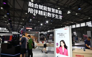2023MWC丨联想展示最新折叠机moto razr 40 还有天禧生态等众多新品