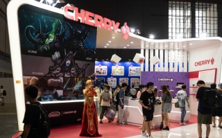 BW2021 | 二次元外设惹人眼：Cherry展示诸多联名键盘