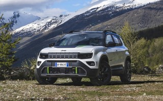 大概率不引入国内！Jeep发布Avenger 4Xe车型