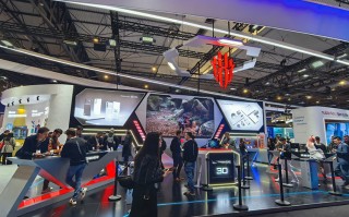 游戏本也有裸眼3D了！红魔的黑科技新品在MWC“杀疯了”