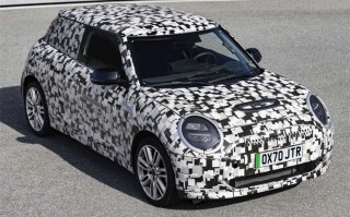 下一代 Mini 原型伪装测试车官图发布，将于 2023 年上市