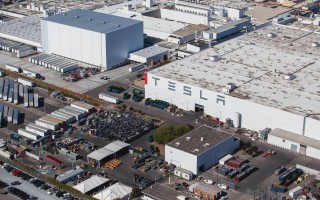 特斯拉德州工厂计划在2023年Q1提高产能，目标7.5万辆Model Y