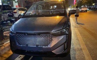 五菱全新MPV谍照曝光：双侧滑门 或提供混动车型