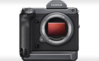 富士胶片更新GFX100固件 实现4亿像素输出