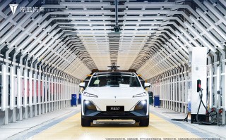长安深蓝S7首批量产车型下线 预售16.9万元起