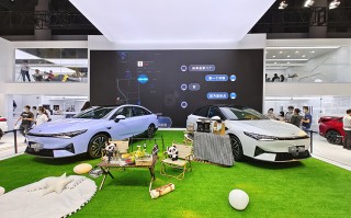 2021成都车展丨小鹏P5亮相成都车展：9月15日正式上市 10月开启交付