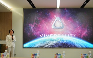 HTC VIVE携XR精英套装参展上交会 用AI结合元宇宙技术推动社会发展