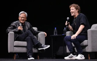 扎克伯格与黄仁勋共谈AI，不仅现场爆粗口，最后还互赠皮衣