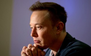 马斯克回应特斯拉销量被比亚迪超越：我们是一家AI机器人公司