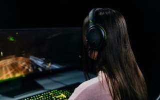 Audeze发布Penrose无线游戏耳机：平板振膜 支持XBOX和PS系列主机