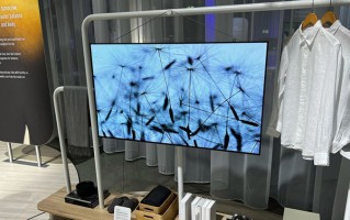 IFA2022 | 松下展出无线OLED电视 一根线缆挂起来