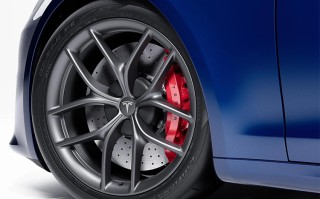 特斯拉Model S Plaid碳陶瓷刹车套件上架 全面解锁性能极限