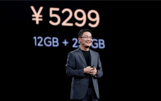 小米做高端为什么不改名？卢伟冰：做品牌的人的水平决定品牌高低