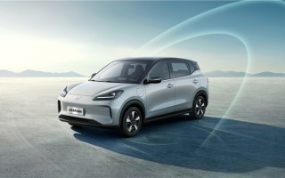 五菱缤果PLUS上市，提供510km与401km双续航版本，售价8.98万元起